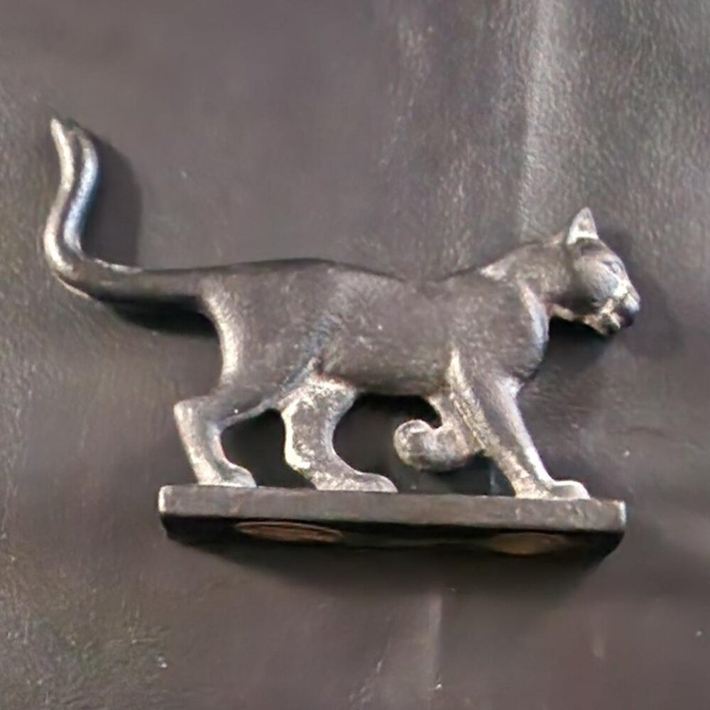 Vintage 1986 The Franklin Mint Curio Cabinet "Bootscraper" Cat Figurine